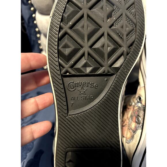 Converse x Wonder Woman All Star High Tops Size 7 NWOT - Picture 6 of 6